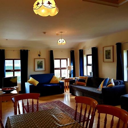 Nanny Quinn'S Apartment Killucan المظهر الخارجي الصورة